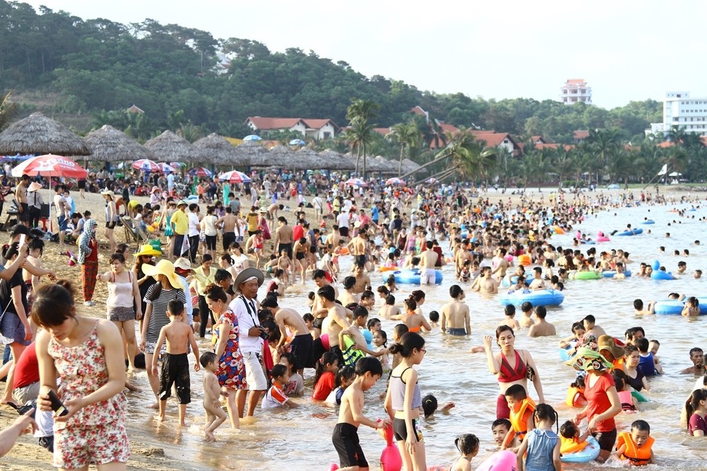 Top 7 bãi biển đẹp nhất của Hạ Long