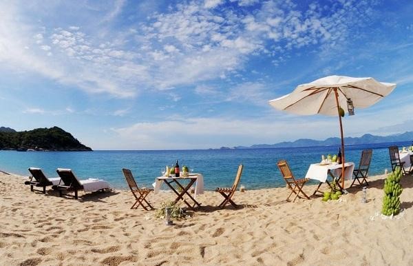 Những bãi biển đẹp hút hồn ở Nha Trang phải trải nghiệm 1 lần trong đời
